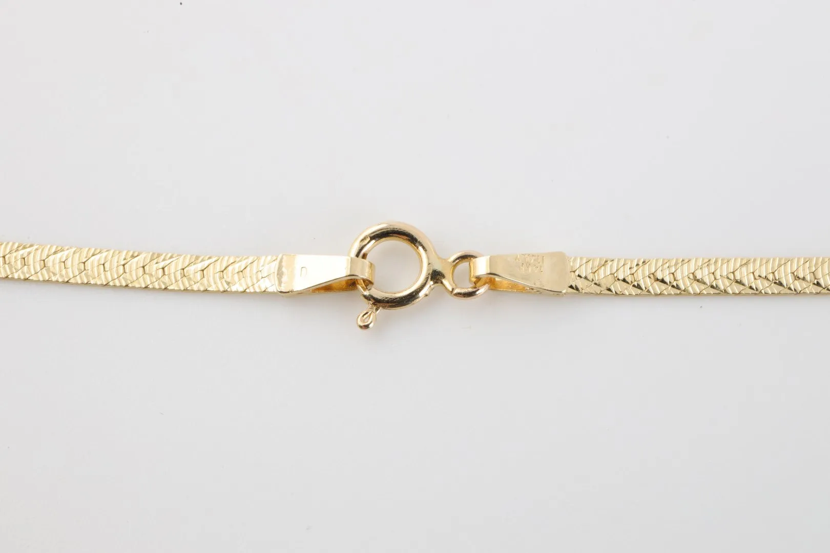 17.5" 14k Yellow Gold Herringbone Chain (3.39g.)