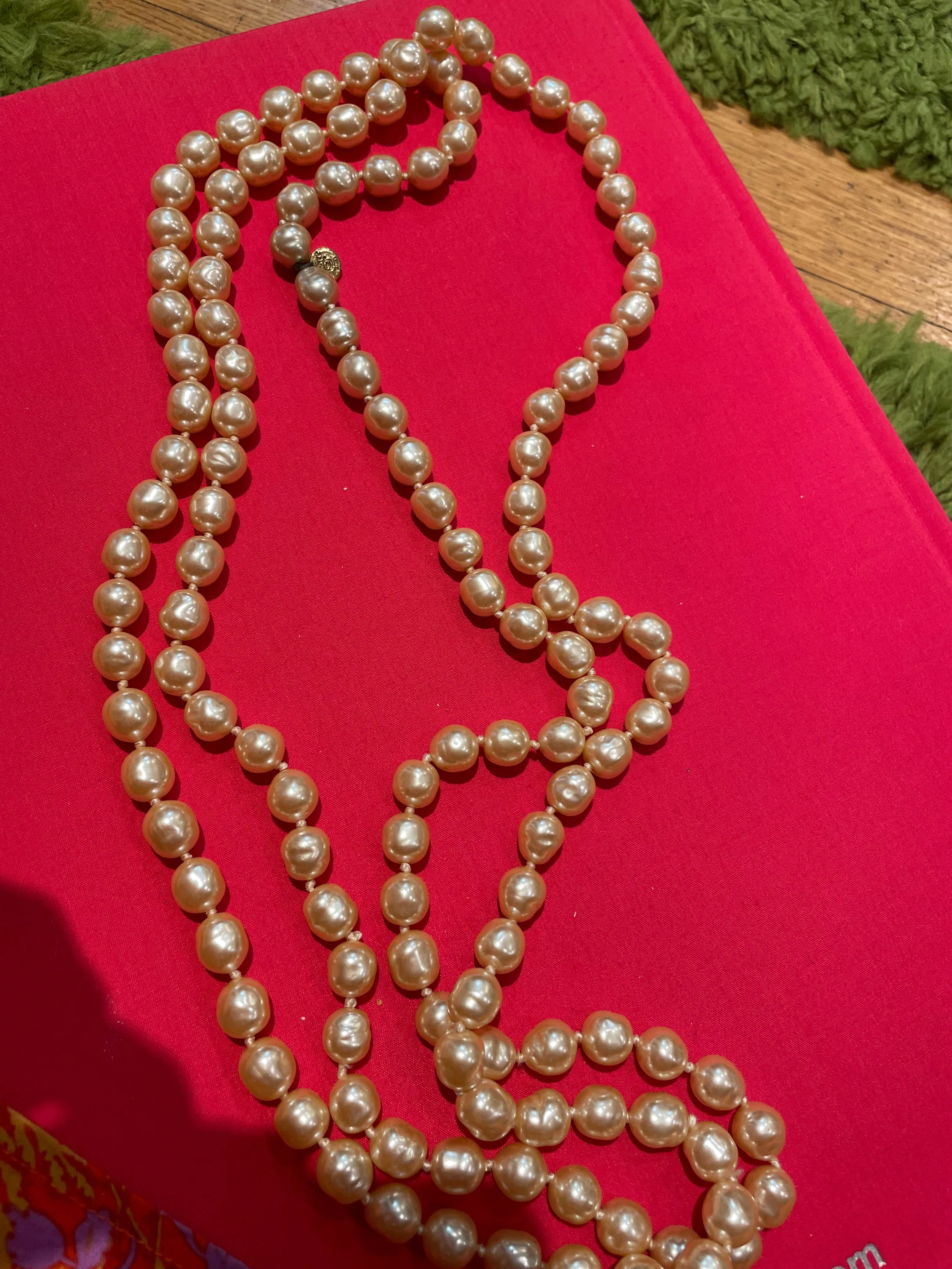 Chanel Pearl Strand