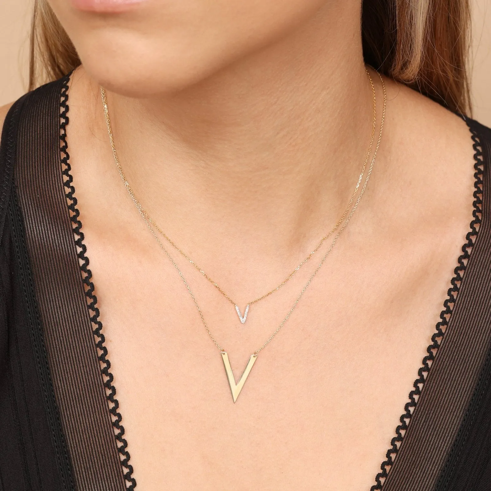 Chevron V Station Necklace in Solid Gold