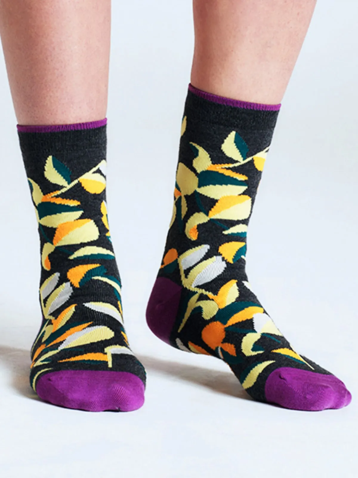 Isabel Floral Bamboo Socks - Grey