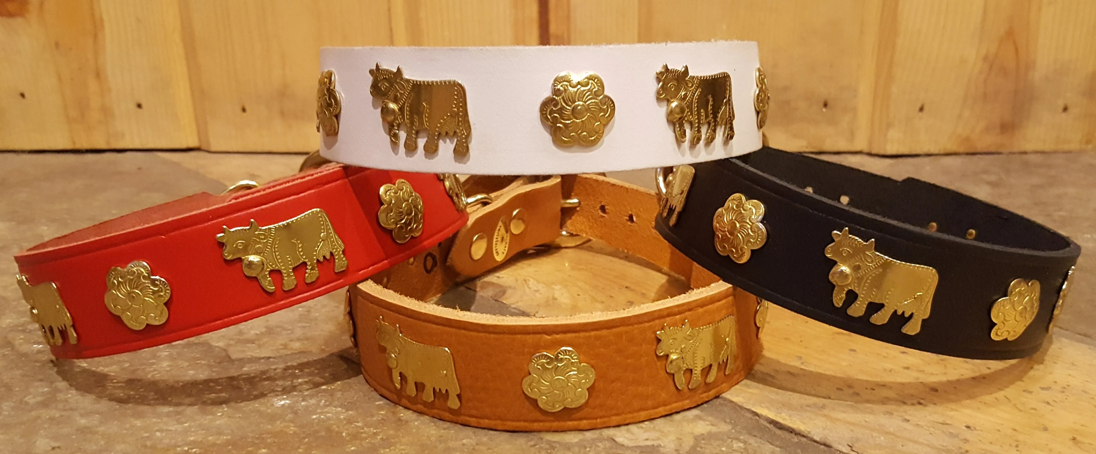 Overstock Sale! 1 1/4" Medium Traditional Swiss Dog Collar