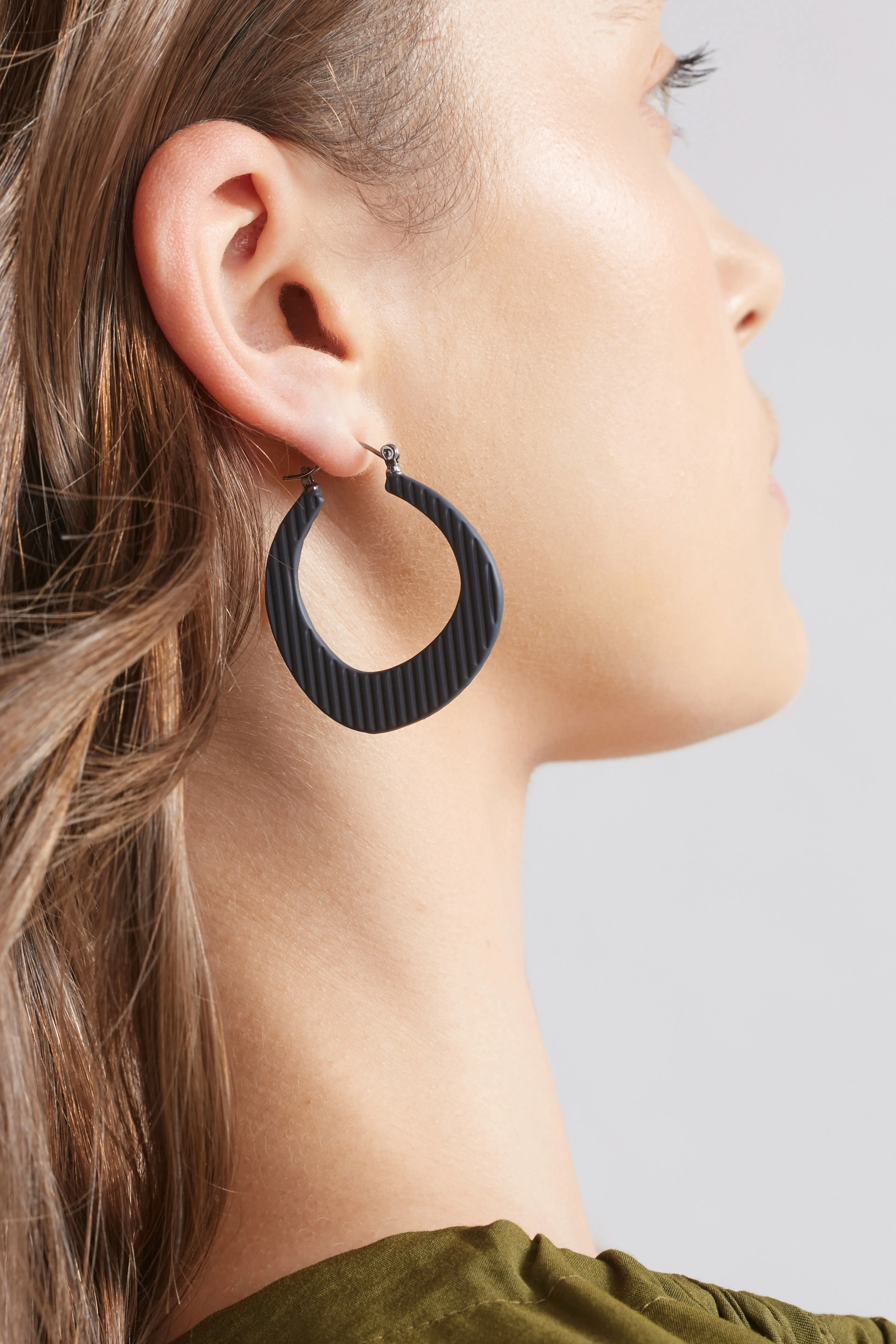 Perda Hoop Earring